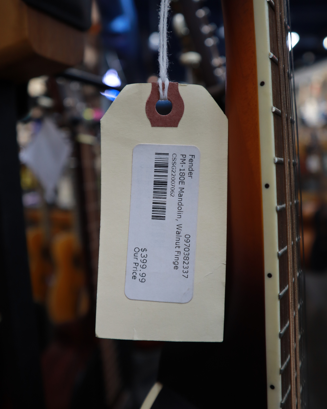Fender 0970382337 PM-180E Mandolin, Walnut Fingerboard, Aged Cognac Burst