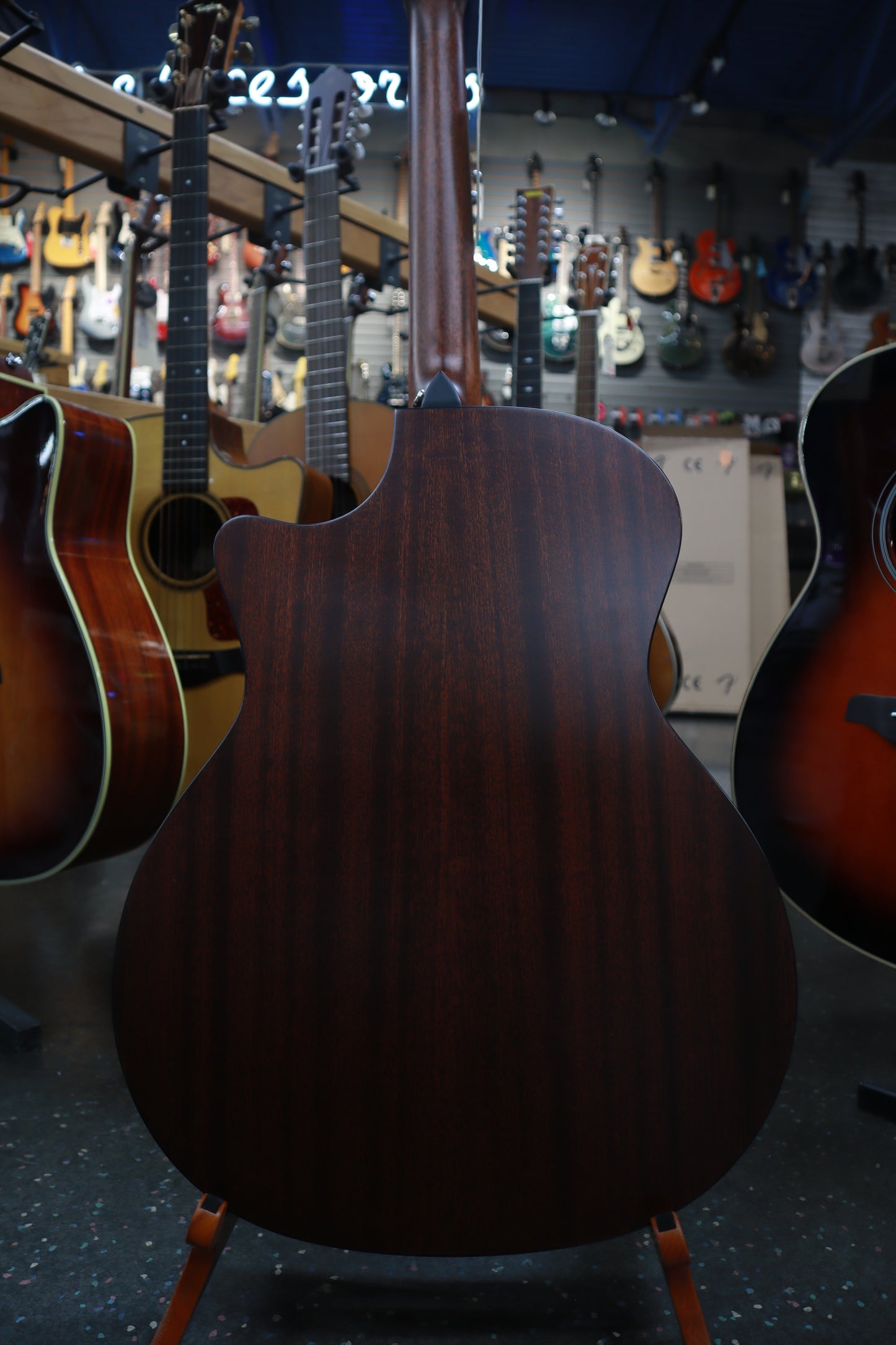 TAYLOR 314CE Cutaway Acoustic Electric Guitar