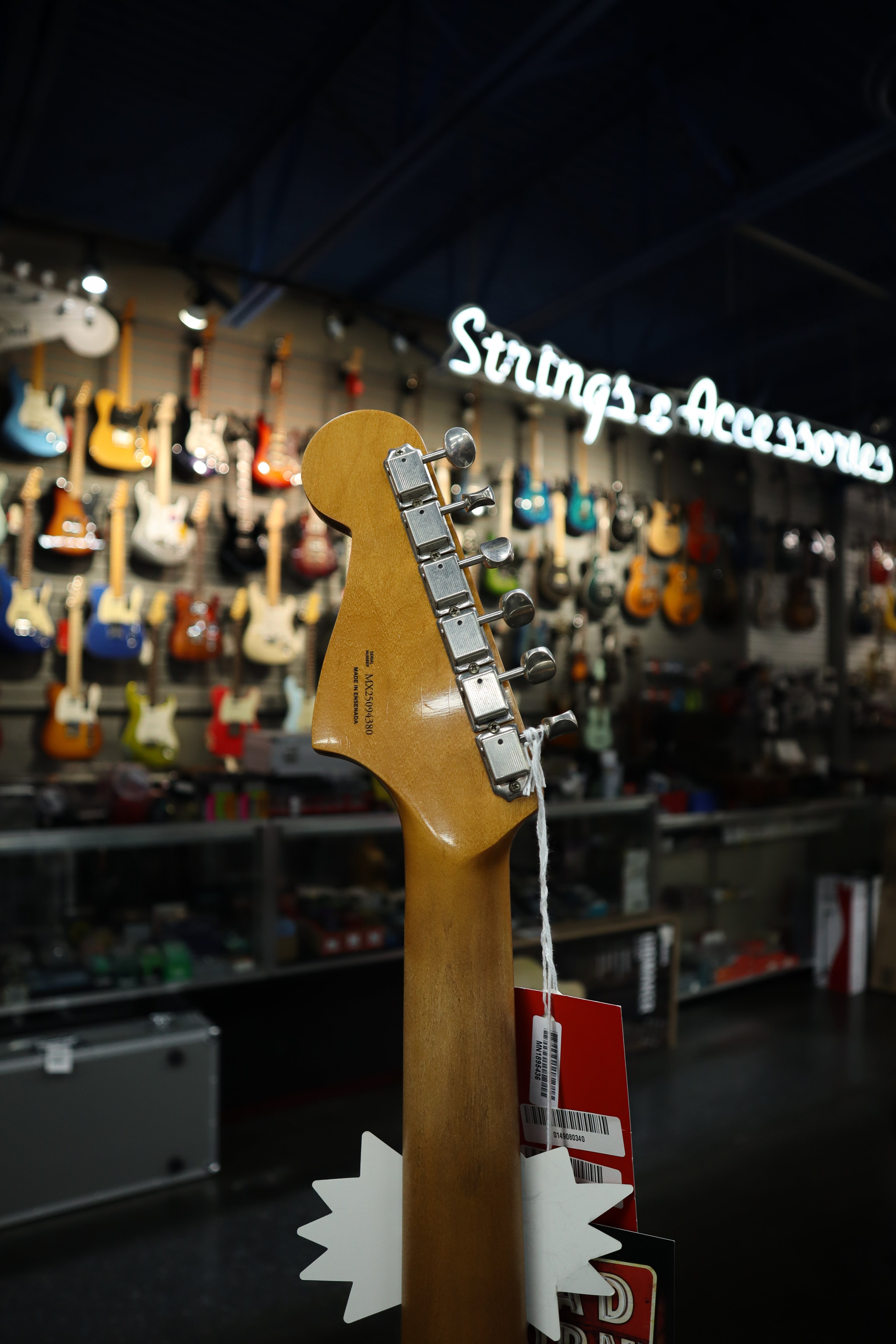Fender Vintera® II Road Worn® '50s Jazzmaster®, Rosewood Fingerboard, Fiesta Red
