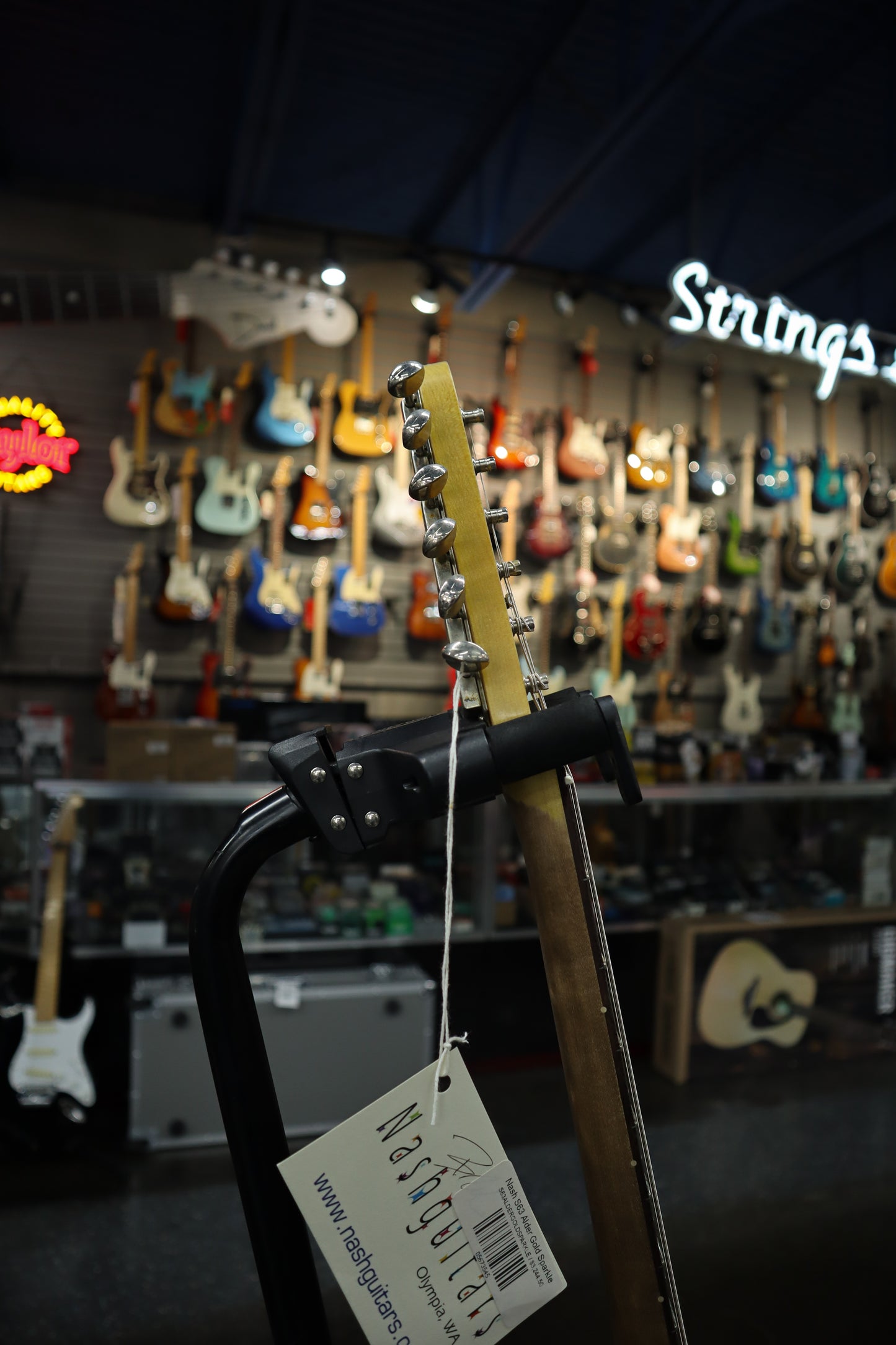 Nash S63 Alder Gold Sparkle