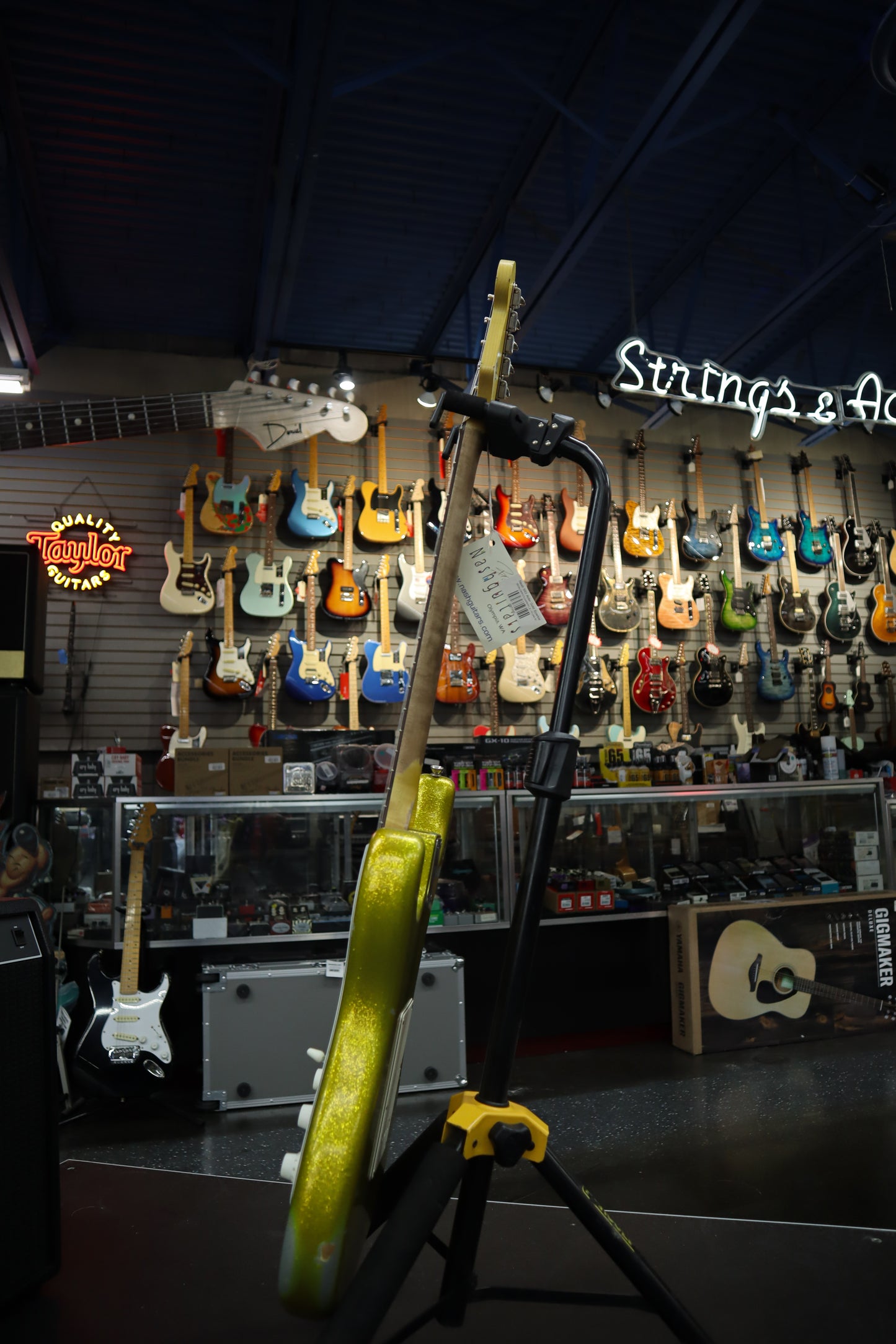 Nash S63 Alder Gold Sparkle