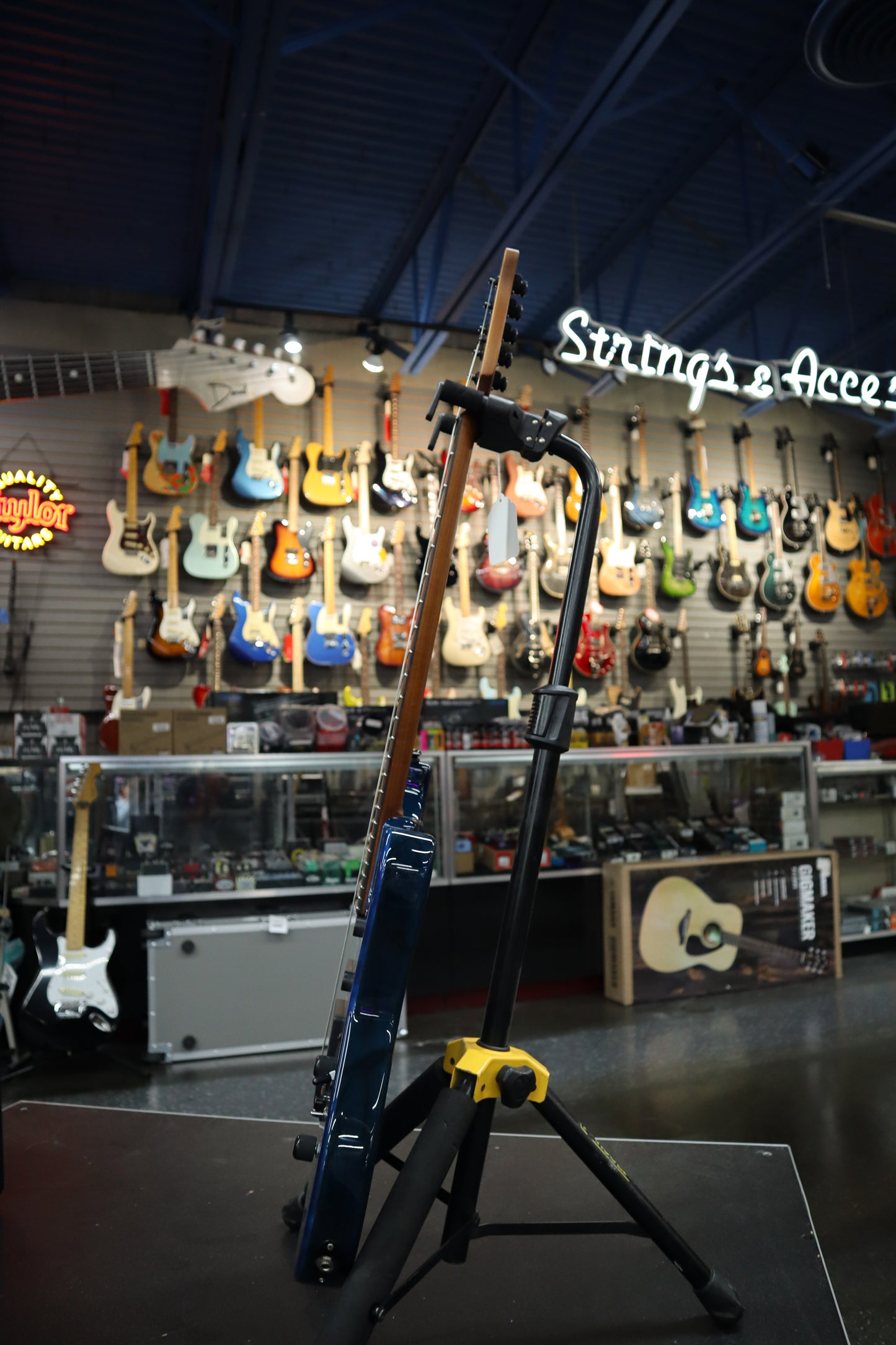 Tom Anderson Li'l Angel 01-18-25N Natural Bora to Artic Blue Burst