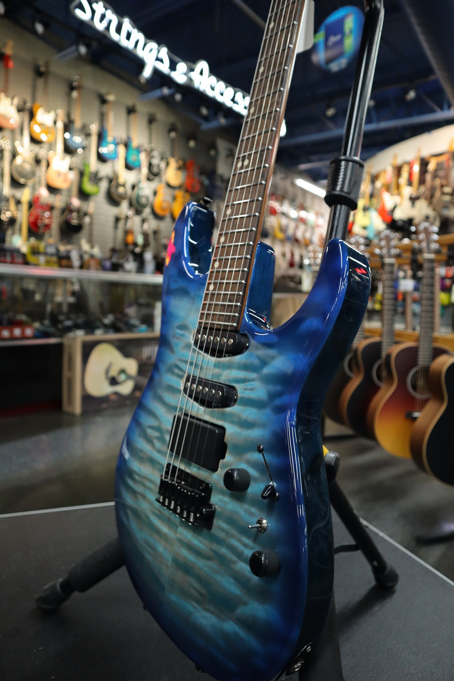 Tom Anderson Li'l Angel 01-18-25N Natural Bora to Artic Blue Burst