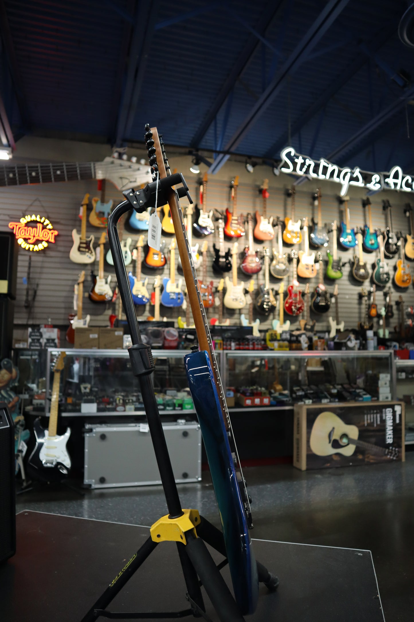 Tom Anderson Li'l Angel 01-18-25N Natural Bora to Artic Blue Burst