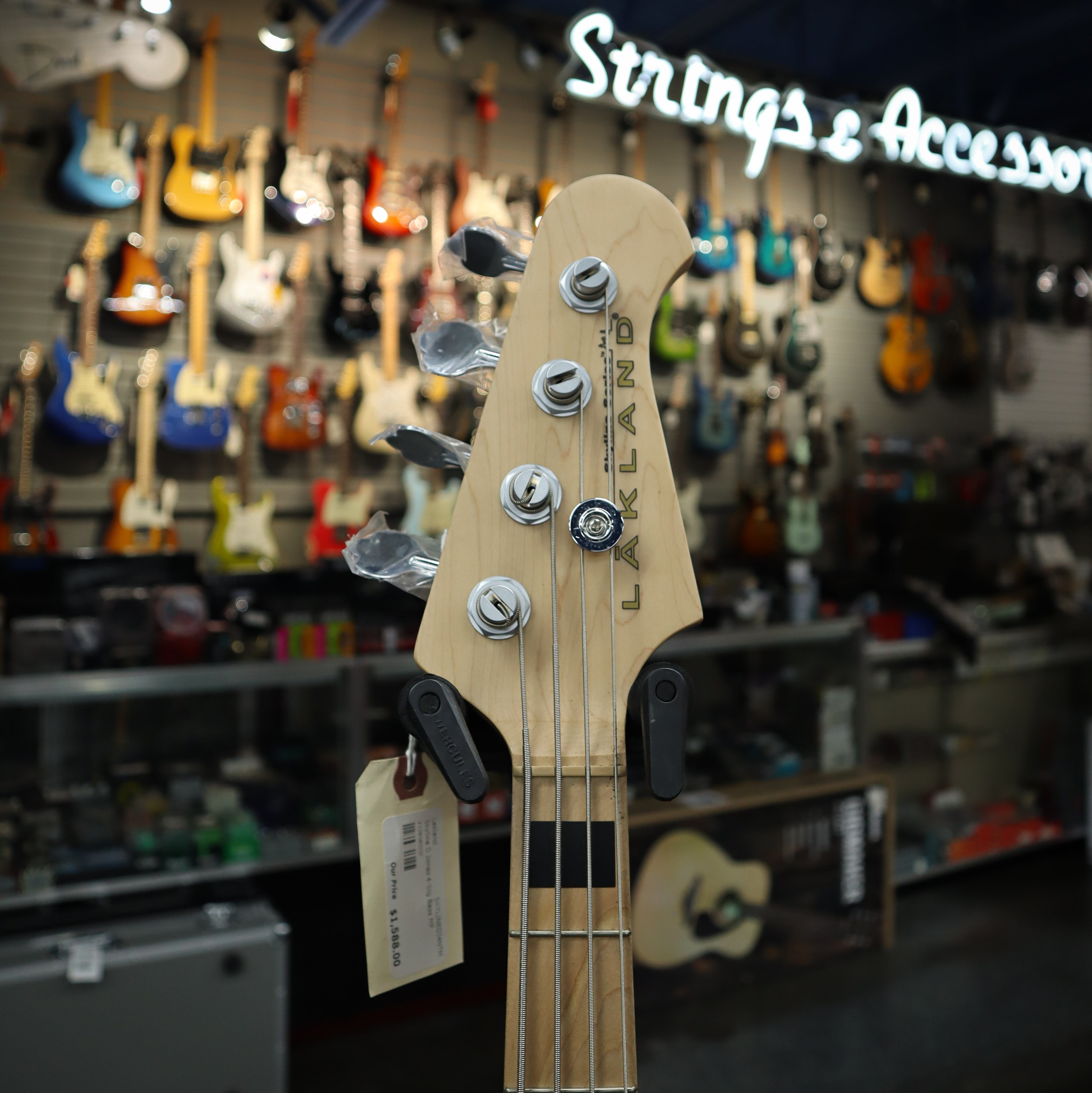 Lakland SKYLINEDJ4NTMP Skyline D Jones 4-Stg Bass MP FB