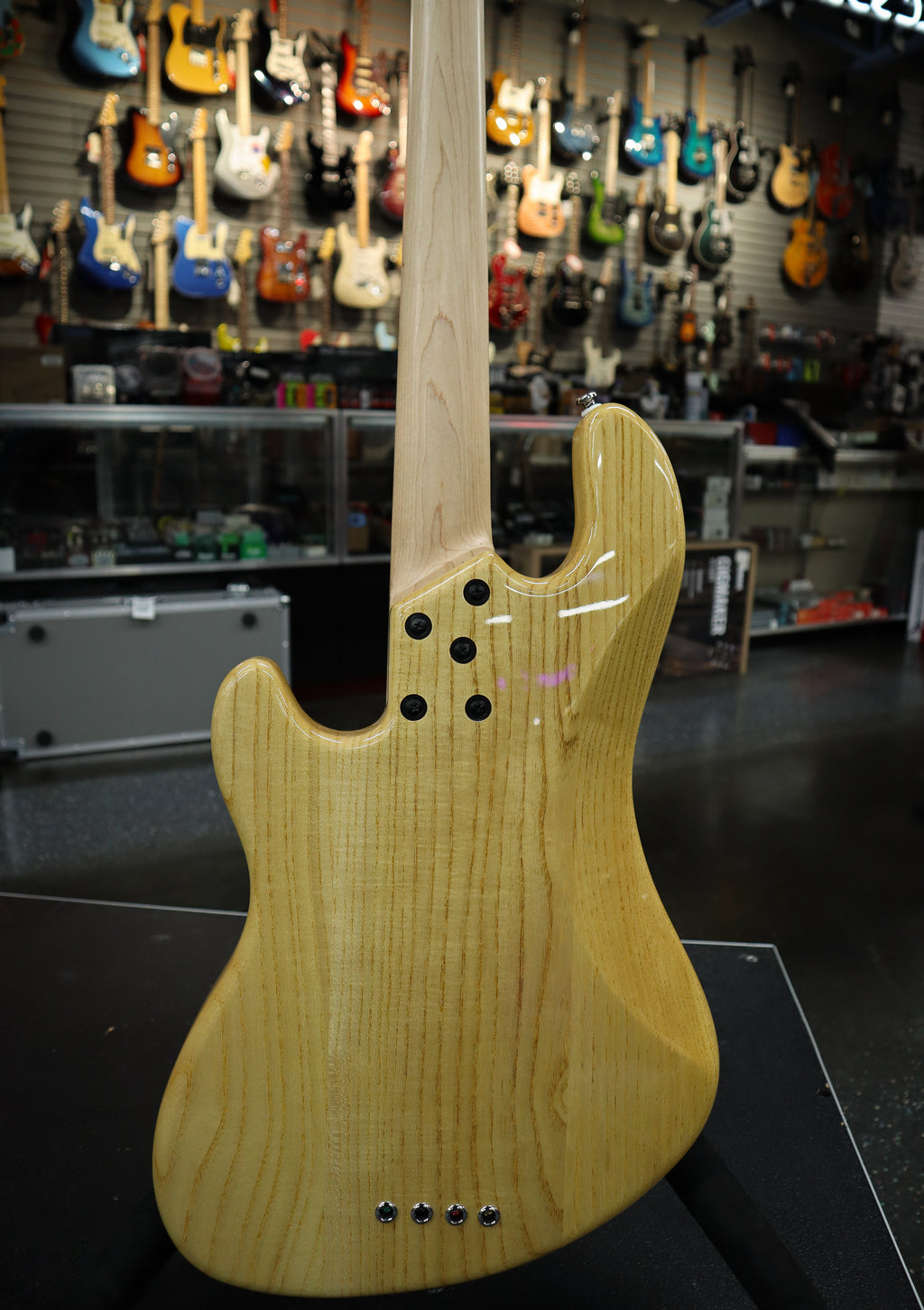Lakland SKYLINEDJ4NTMP Skyline D Jones 4-Stg Bass MP FB