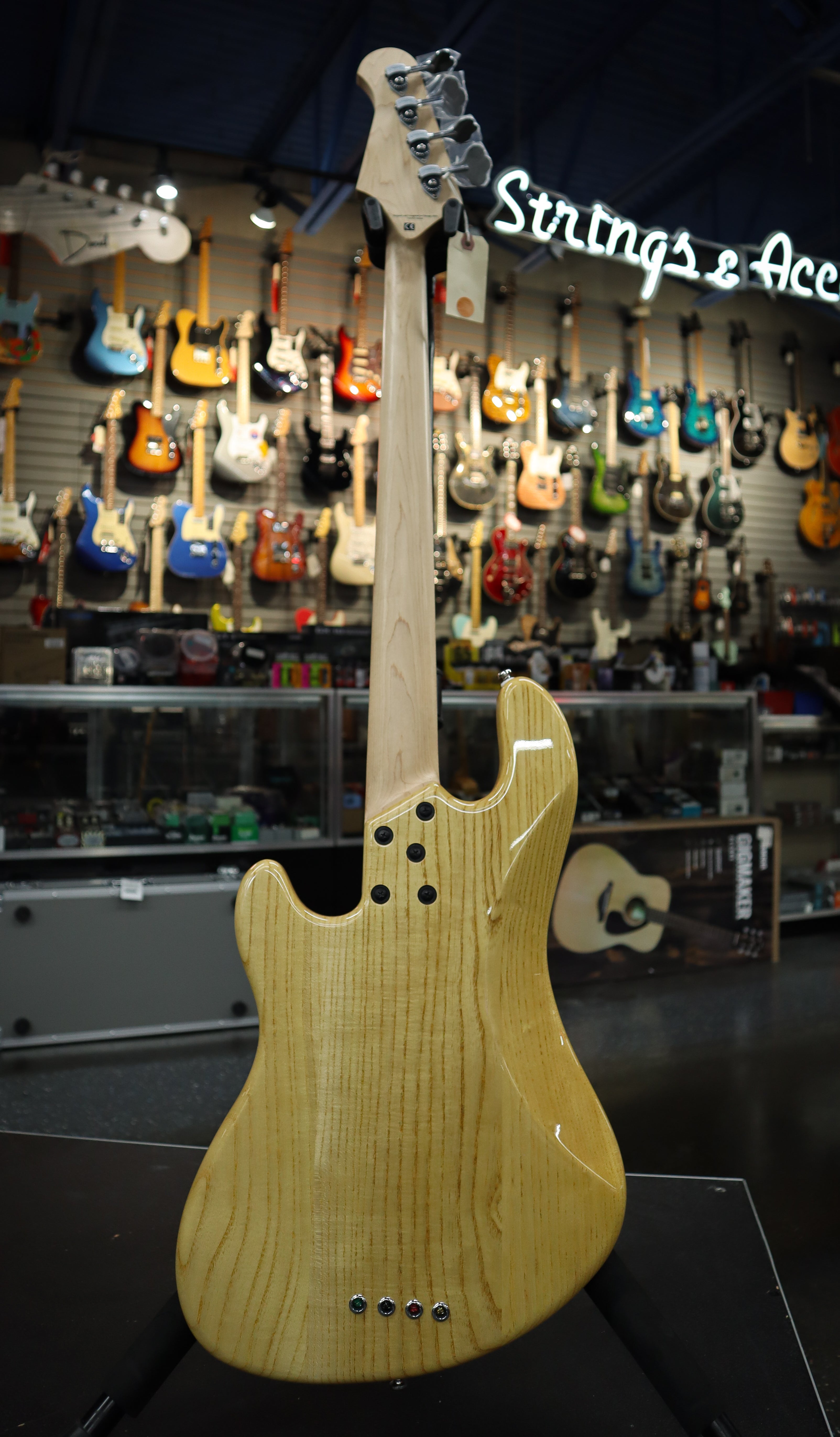Lakland SKYLINEDJ4NTMP Skyline D Jones 4-Stg Bass MP FB