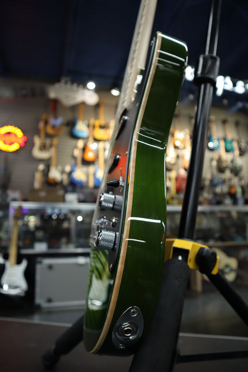 Tom Anderson Drop Top Classic 06-01-25N Natural Key Lime Burst with Binding
