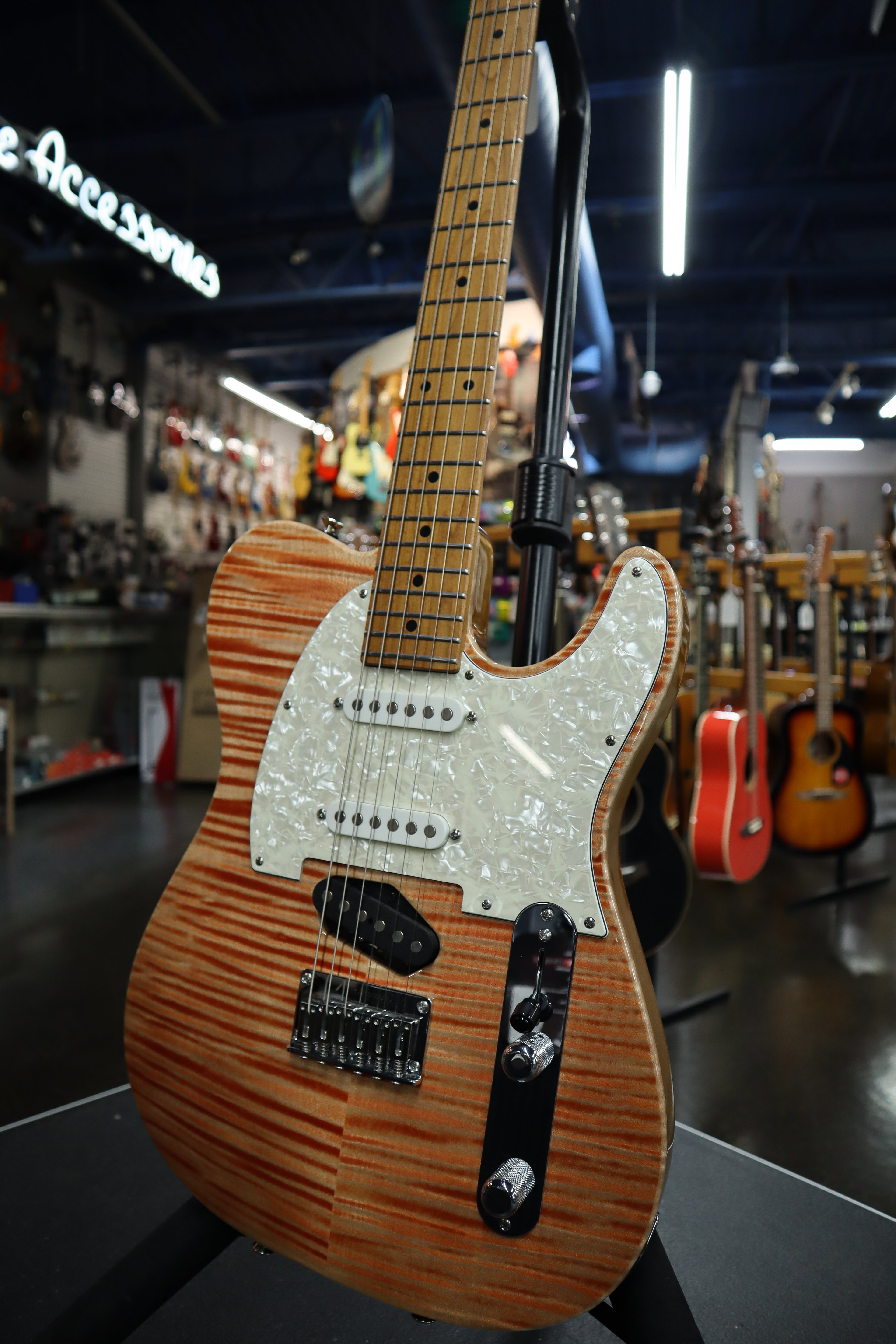 Tom Anderson Guitar 08-17-25A