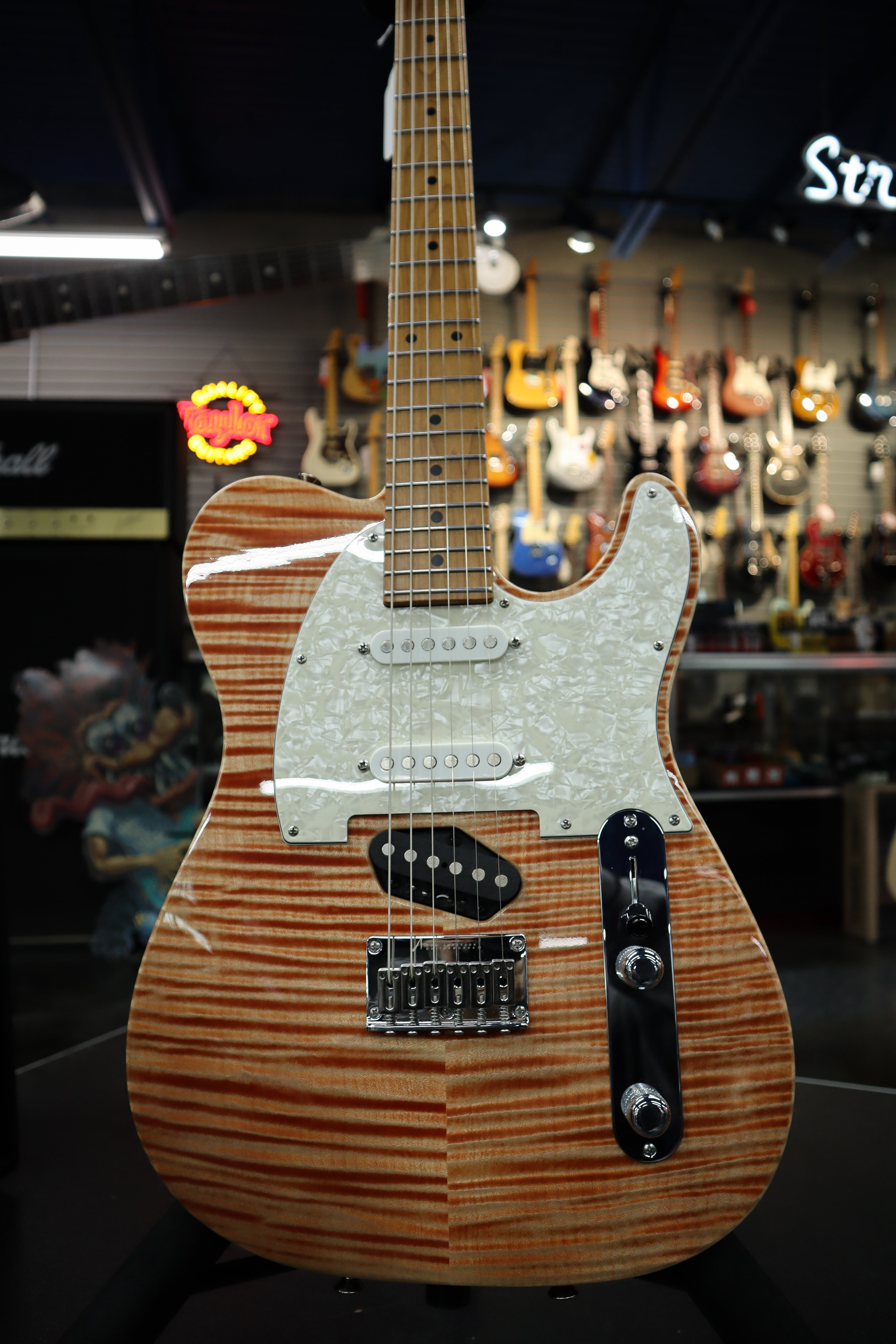 Tom Anderson Guitar 08-17-25A – MAE- Music Arts Enterprises, LLC