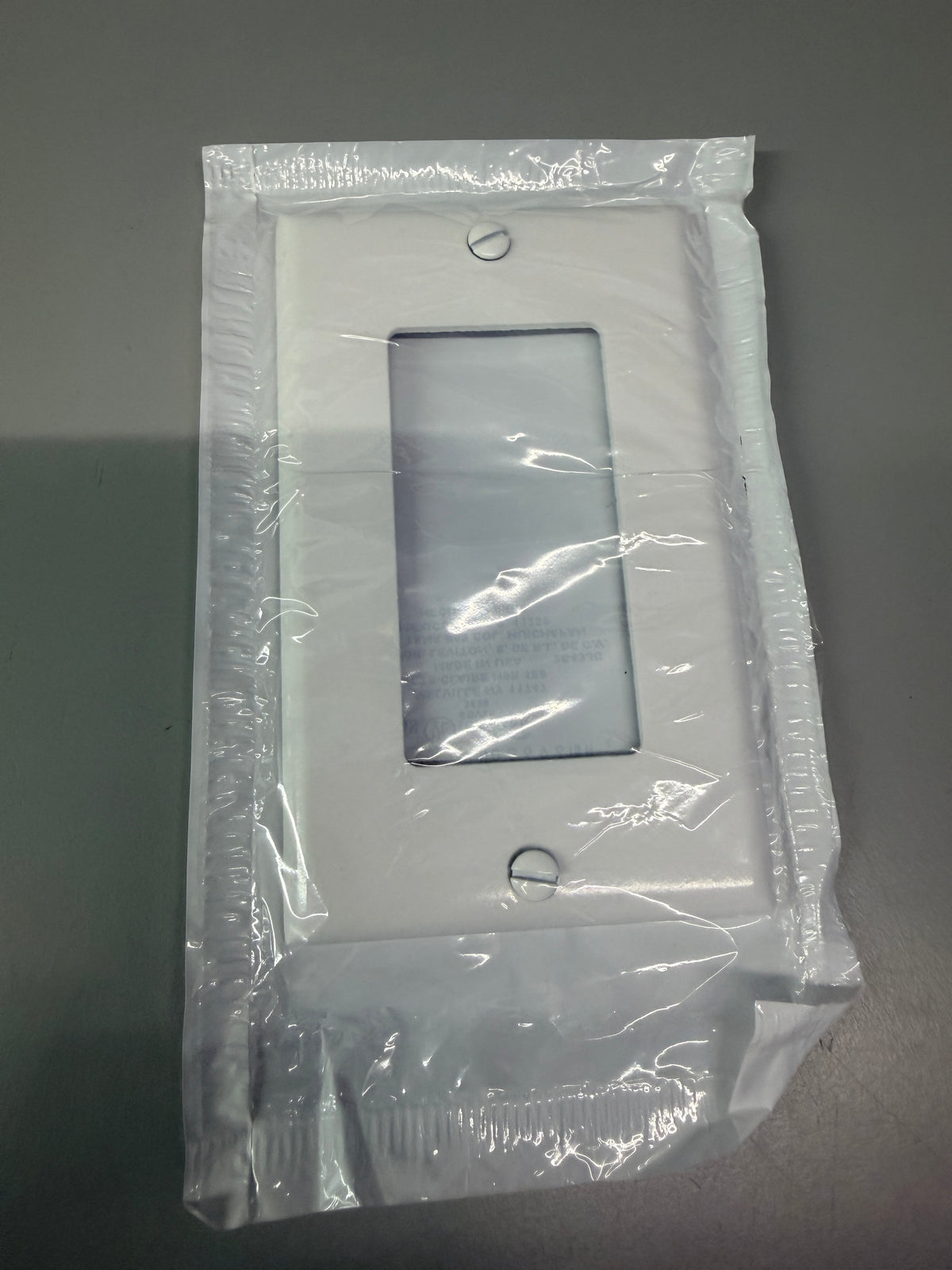Levton-Plate-021-80401-w