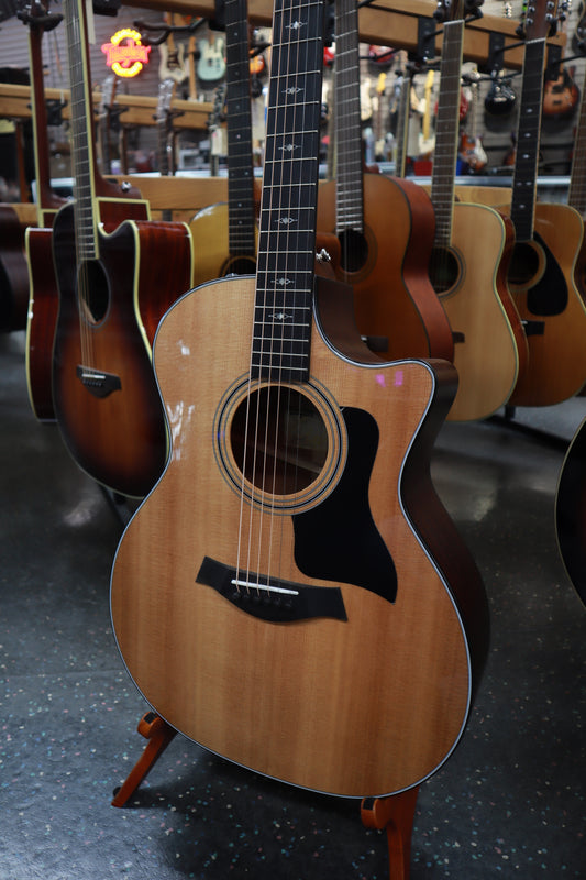 TAYLOR 314CE Cutaway Acoustic Electric Guitar